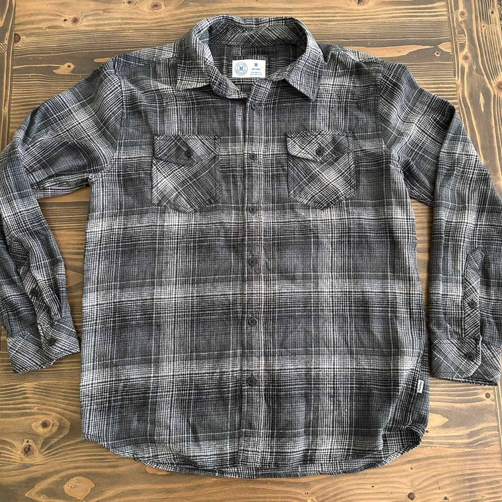 Men’s Hurley Grey White Plaid Casual Button Down Shirt Size M Long Sleeve